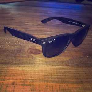 Polarized New Wayfarer Ray-Ban with case